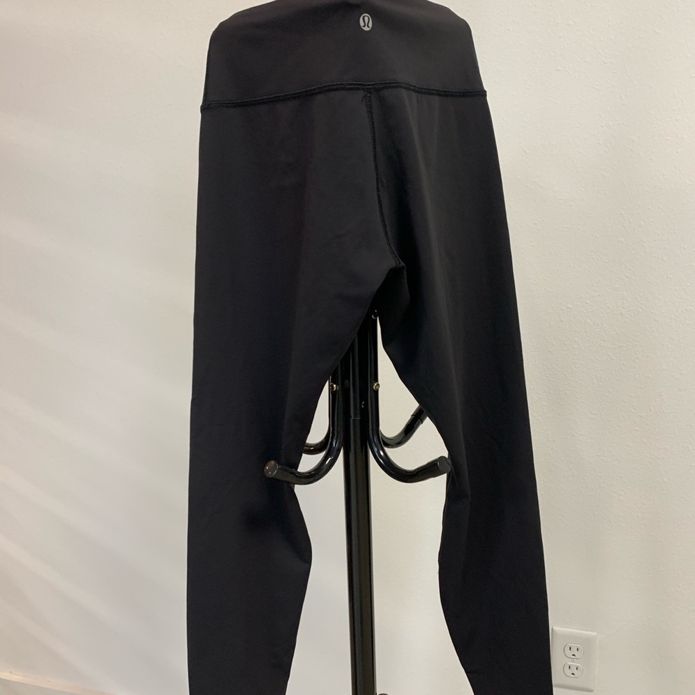 Lululemon yoga pants
